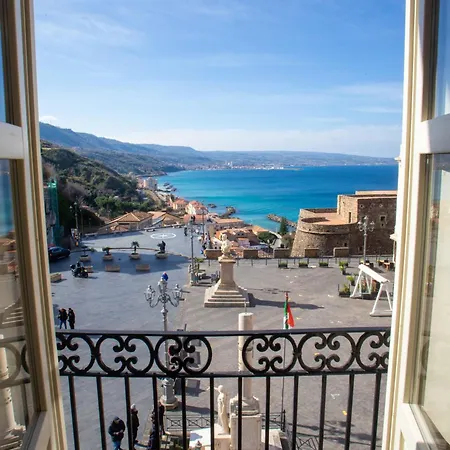 Hotel Della Piazza 3*