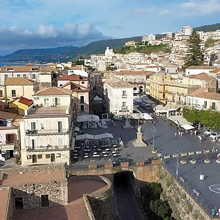 Della Piazza Отель 3*