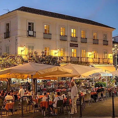 Della Piazza