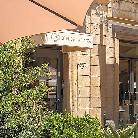 Della Piazza 3*